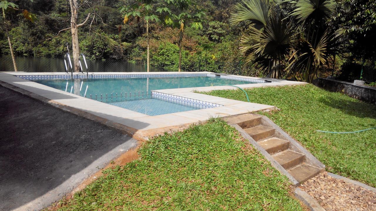 7Th Heaven Resorts Kochi 外观 照片